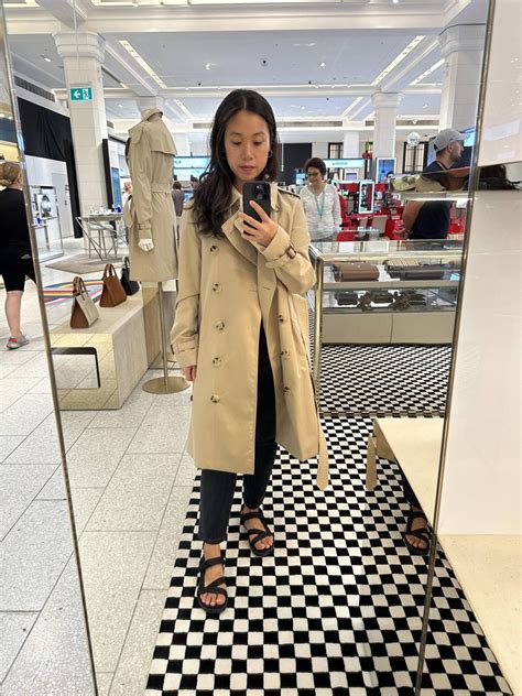 kensington coat burberry|Burberry chelsea trench coat.